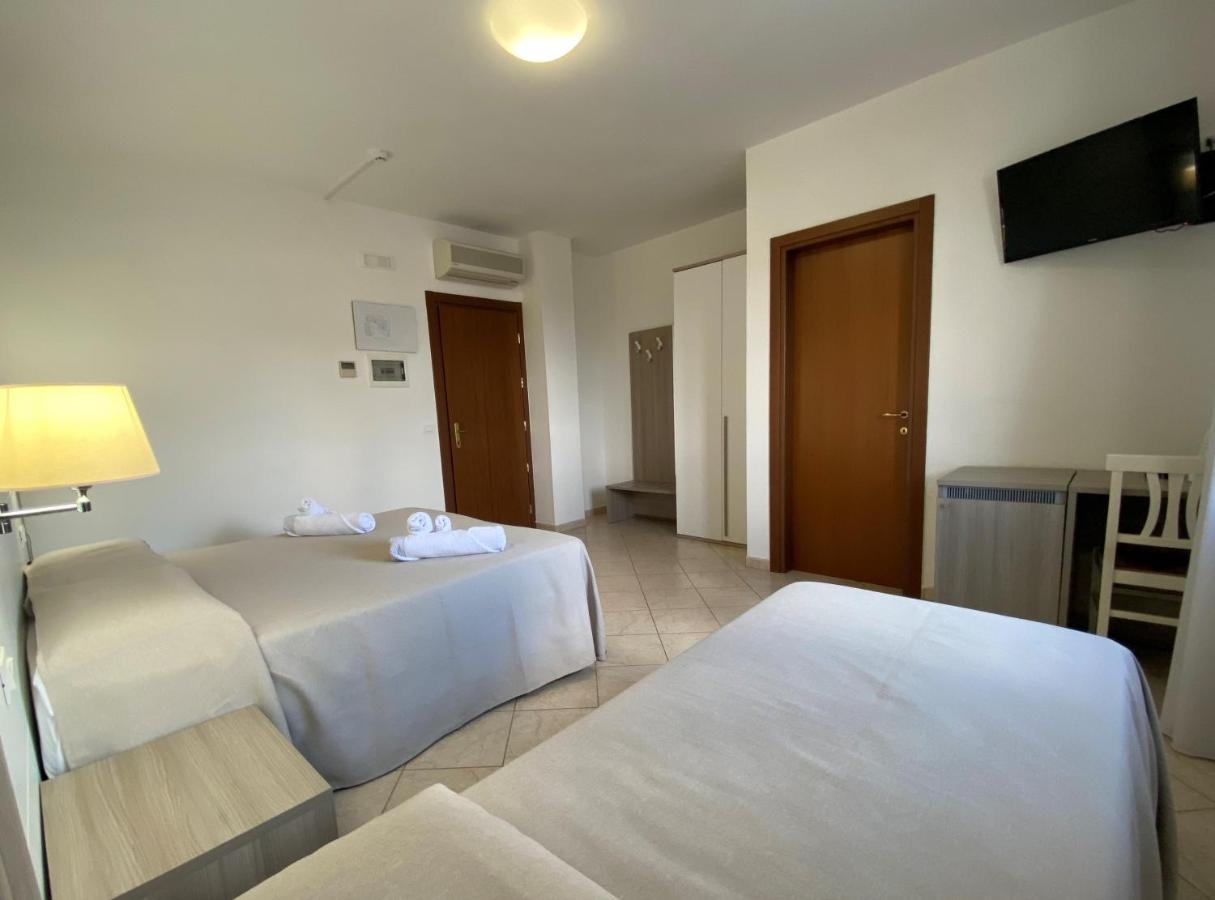Hotel Victoria Torre Santa Sabina Exteriör bild