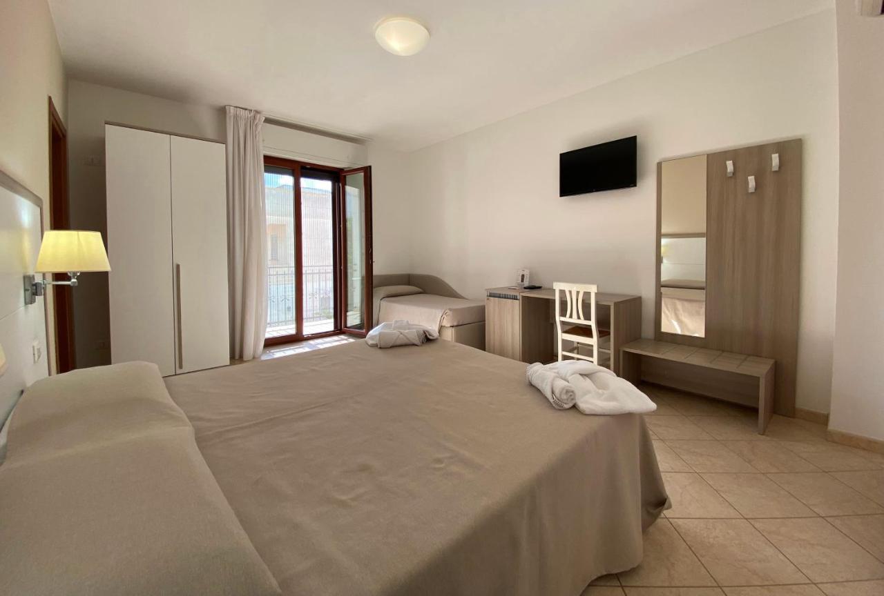 Hotel Victoria Torre Santa Sabina Exteriör bild
