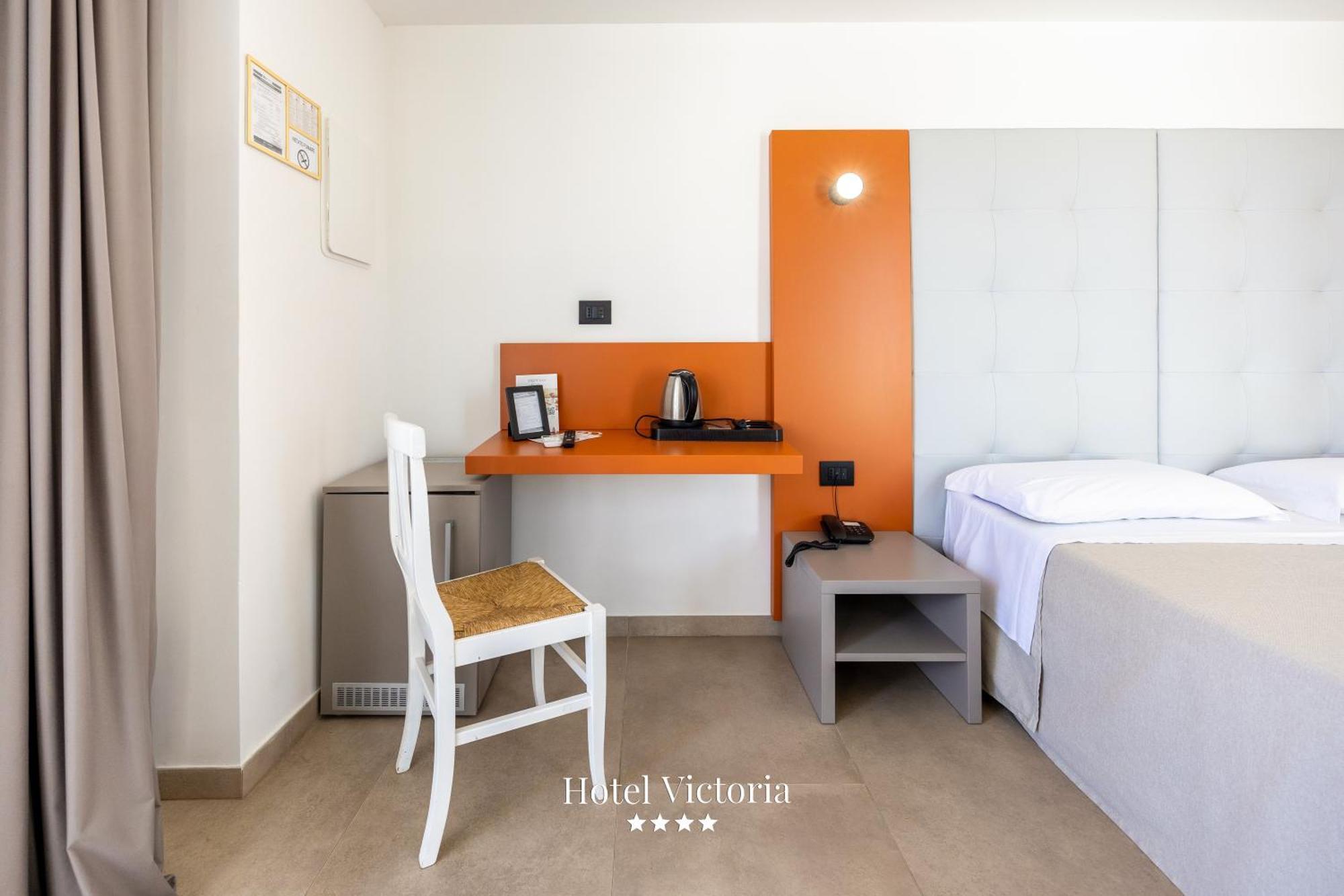 Hotel Victoria Torre Santa Sabina Exteriör bild