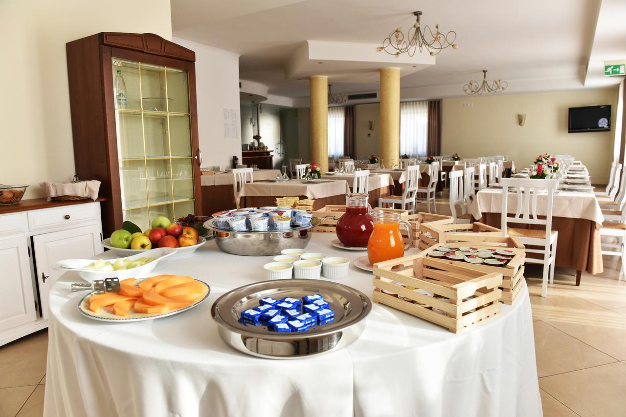 Hotel Victoria Torre Santa Sabina Exteriör bild